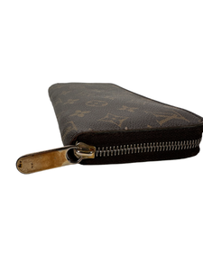 Louis Vuitton Large Zippy Monogram Wallet